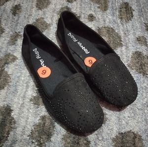 Dirty Laundry Black Canvas Beaded Loafers sz 6